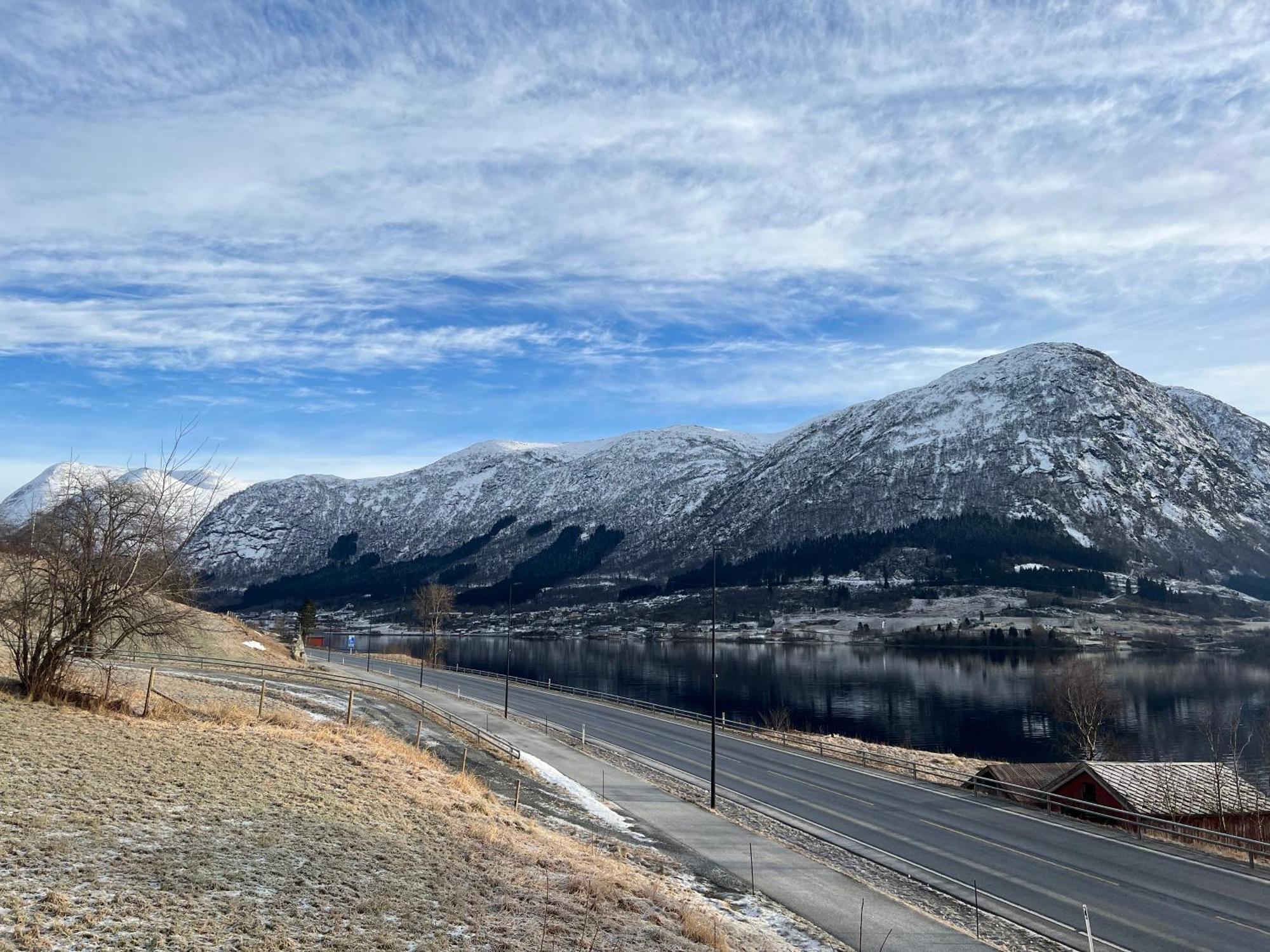 Husslattene With Terrace Apartment Skei (Sogn og Fjordane)
